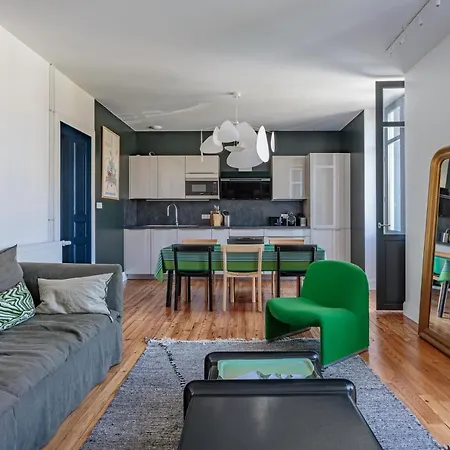Apartment T4 Renove Centre De *
